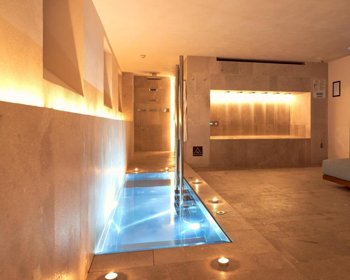 Can Bordoy Grand House Hotel Gl Preferred Hotel パルマ・デ・マリョルカ エクステリア 写真 The interior of a modern spa